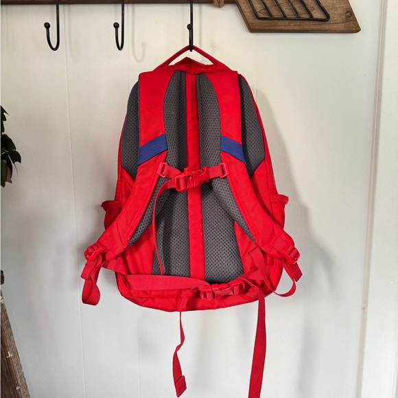 🎒REI Co-op Tarn 12 Kids Backpack Red ✨🎒 - Picture 2 of 8